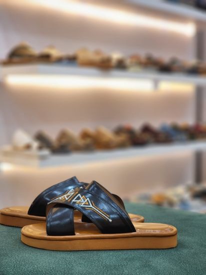 صورة شرقي اكس مطرز